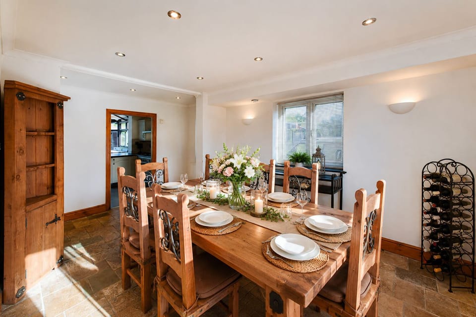 Enjoy & relax, entertain your friends & family in unique antique oak dining room