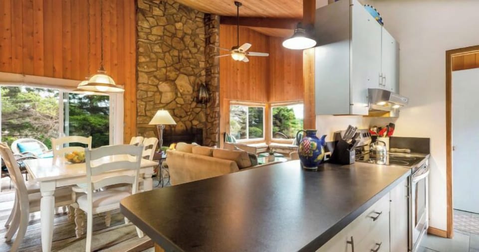 Kitchen, Dining and Living Area