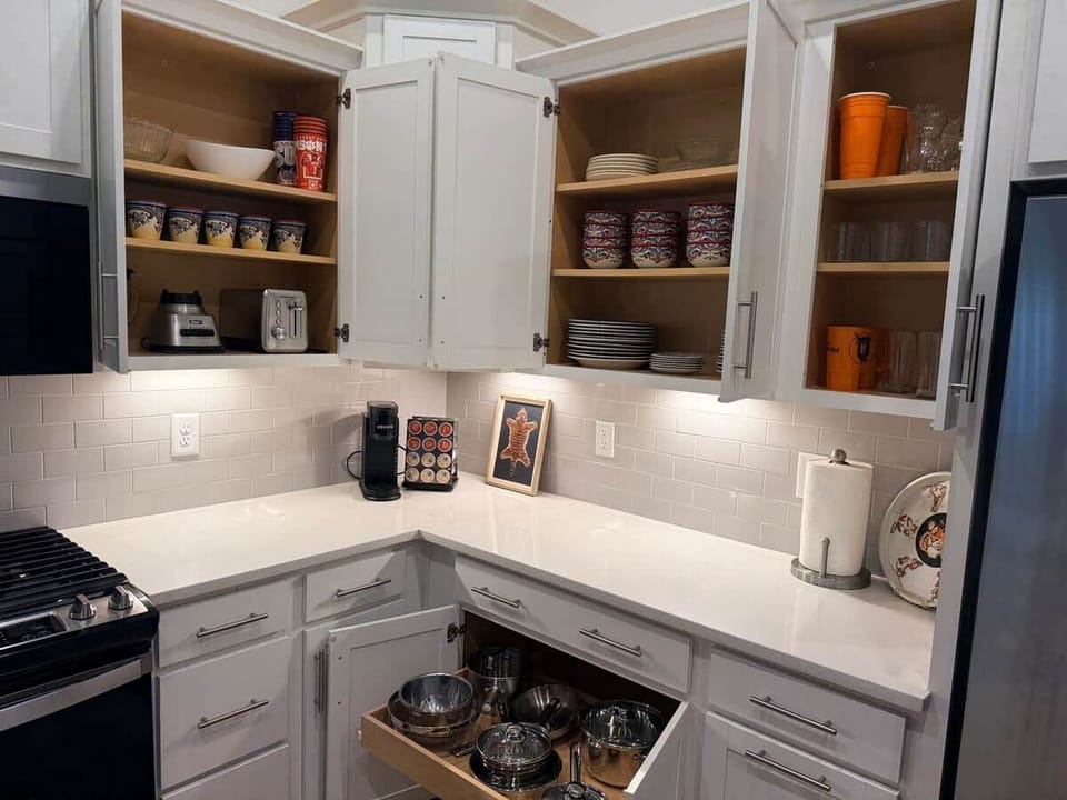 Fully Stocked Kitchen