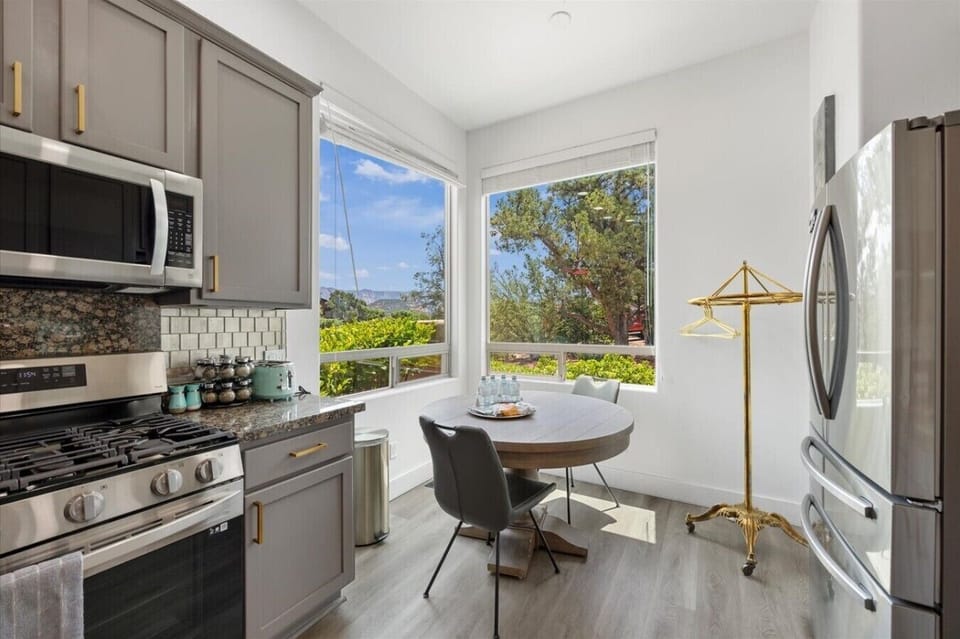 Breakfast nook