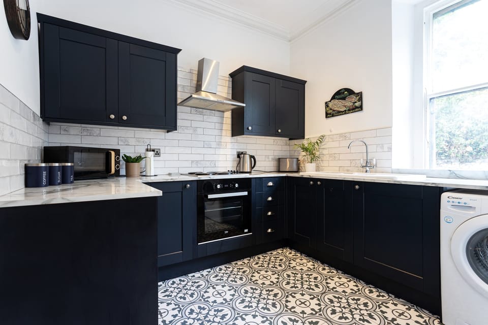 Cook at your own pace in a smart, well equipped kitchen with plenty of worktop space, ideal for lazy breakfasts, picnic prep or relaxed dinners back at the apartment.