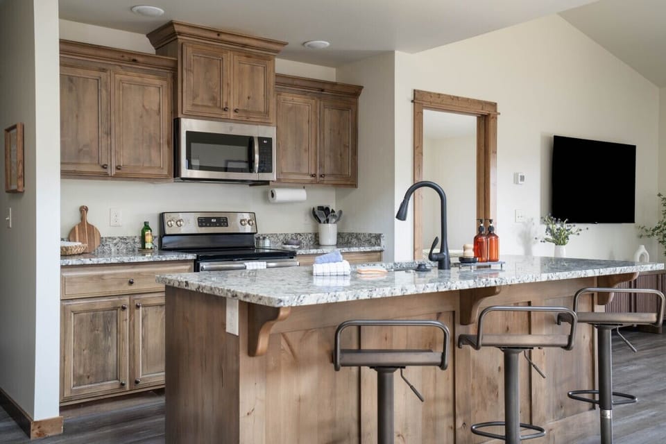 Cook, gather, and enjoy meals from the comfort of home