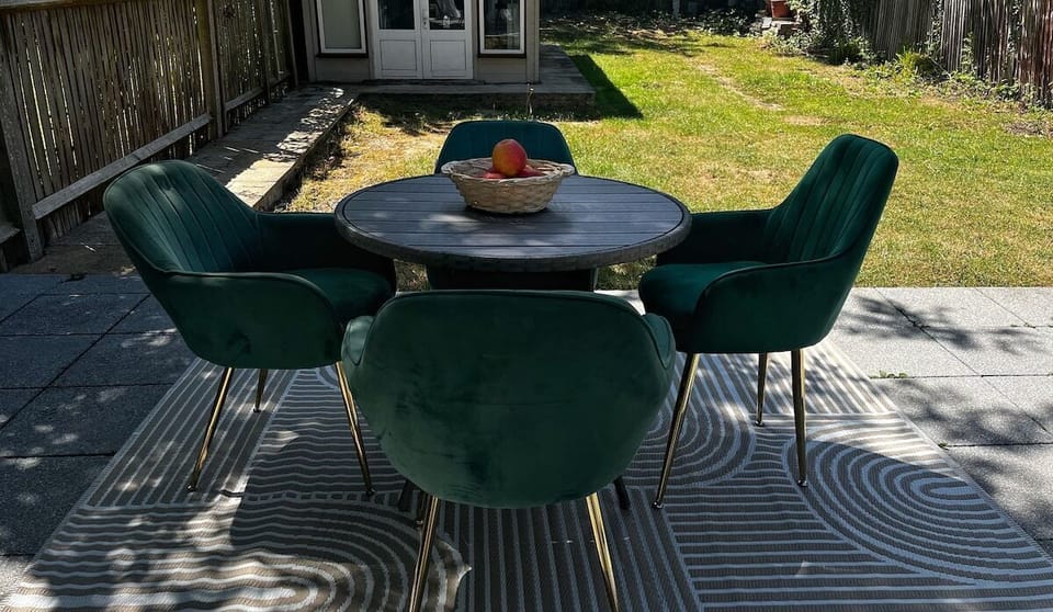 Relax outdoors with al fresco dining in the private garden, perfect for sunny mornings and evening meals.