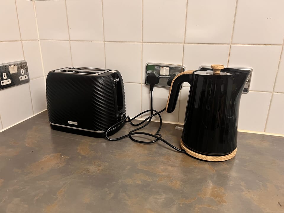 Toaster & Kettle