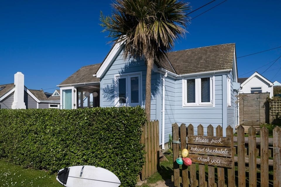 Small garden and outdoor space at Driftwood beach chalet