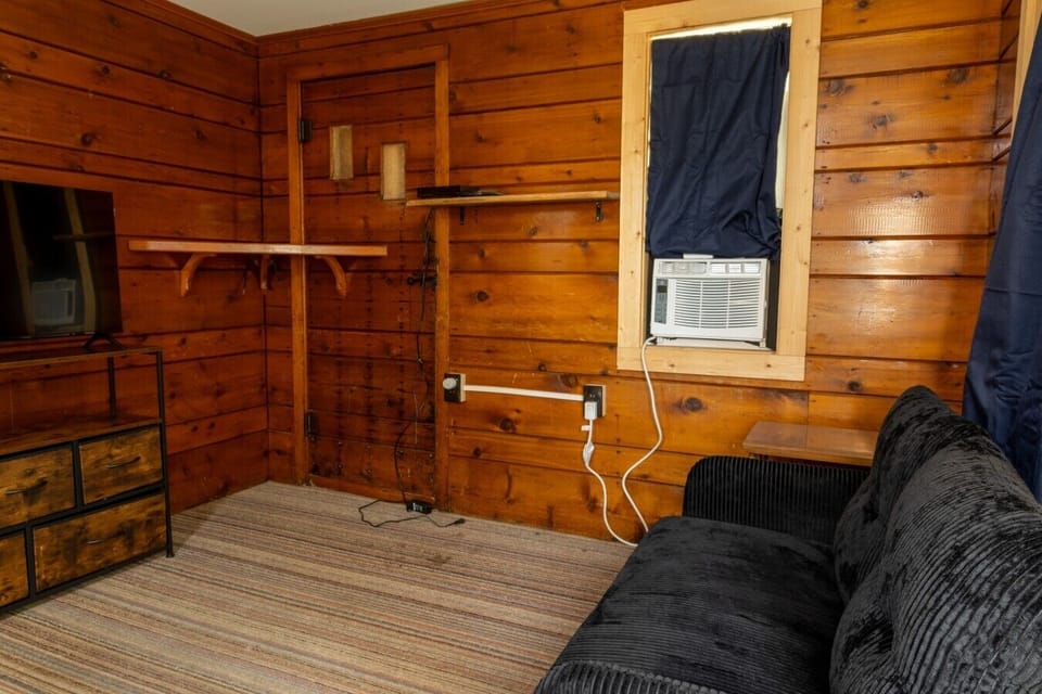 Cabin 2-2