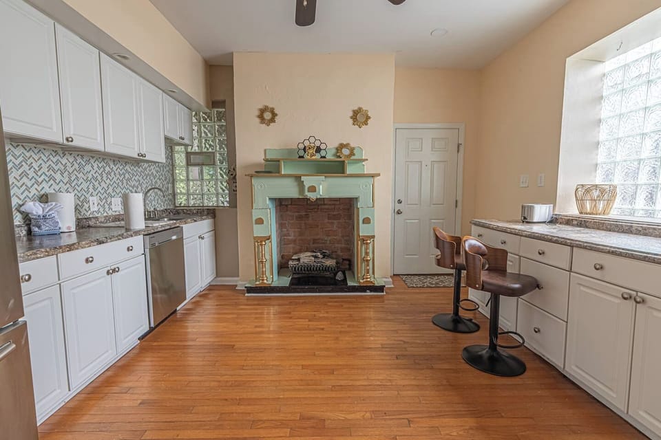 Unit A’s fully equipped kitchen offers everything you need to prepare meals, from morning coffee to family dinners.