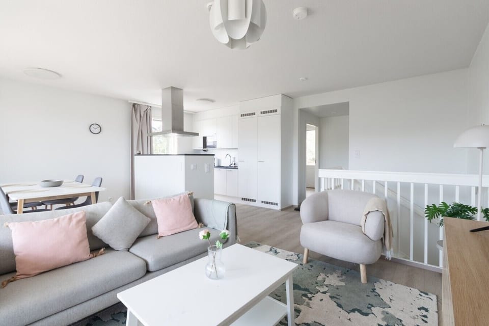 Open-plan living, dining, and kitchen on the upper floor, Padisentie 8 C 12