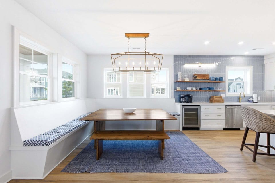 PCHV22: Reelin 22 | ML Dining Area - Seating for 6