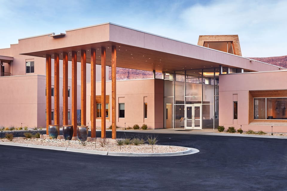 Exterior Moab WbW EX 012