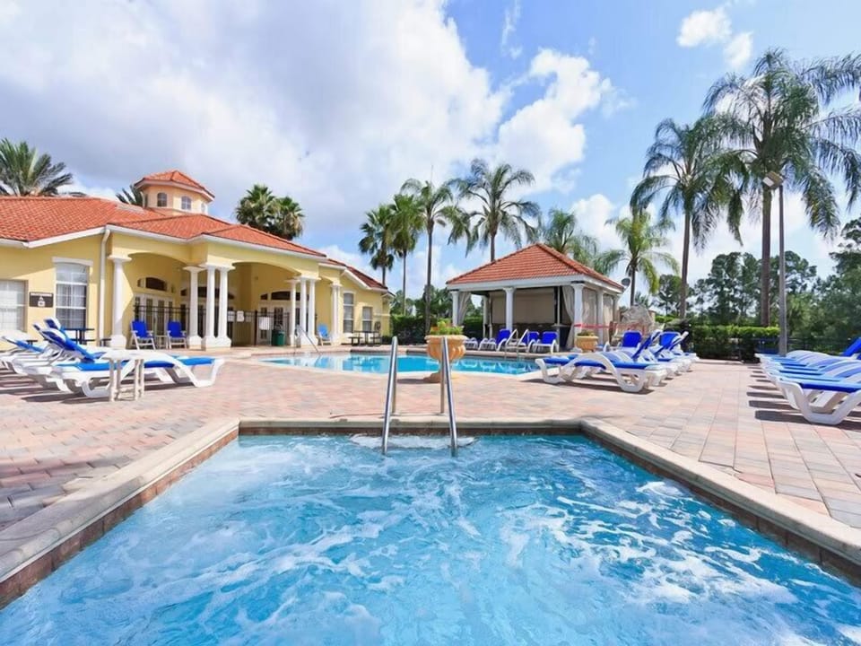 Incredible Emerald Island Amenities Included with Booking! See Full List of Amenities in Description