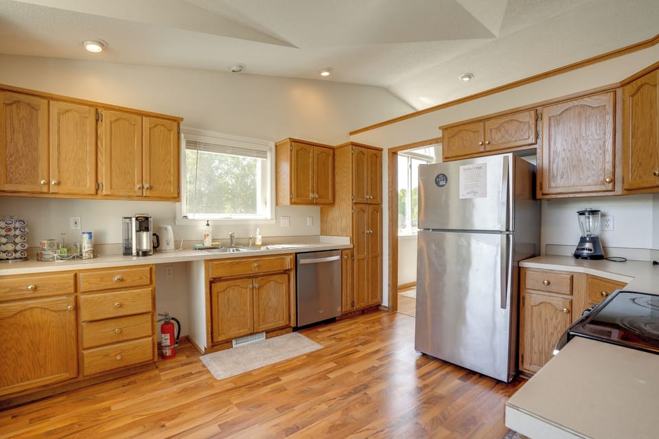 Kitchen | Main Level