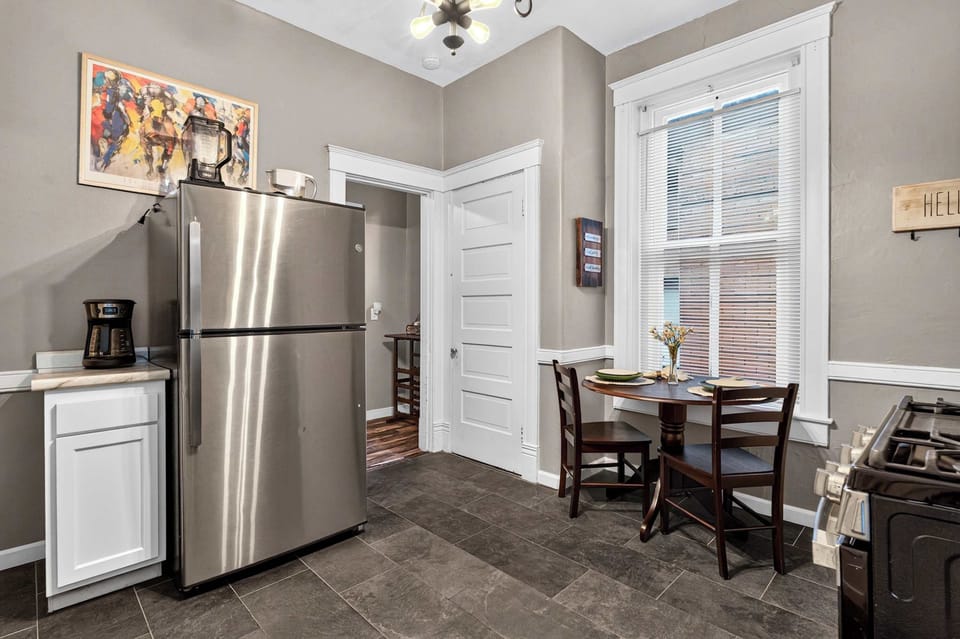 Kitchen: Bright and functional kitchen with plenty of space for preparing meals, morning coffee, or quick snacks, making it easy to feel at home throughout your stay.