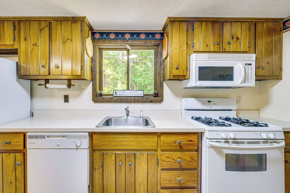 Kitchen | 1st Floor