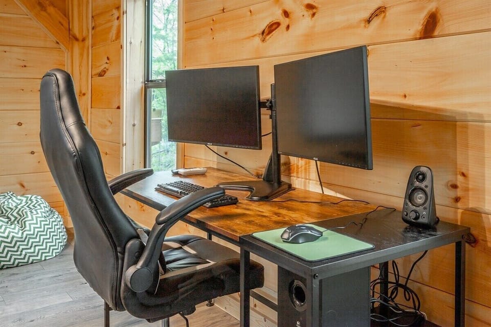Computer Station