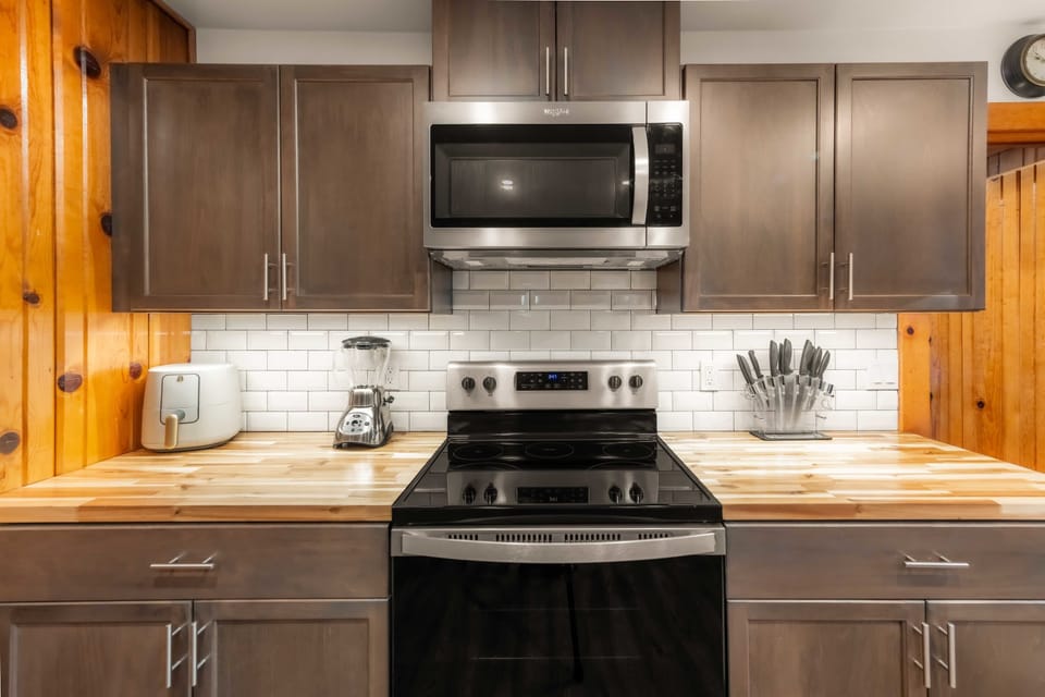 A full kitchen made for cooking up Tahoe memories