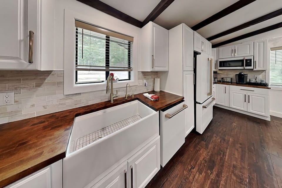 Full Kitchen - First Floor