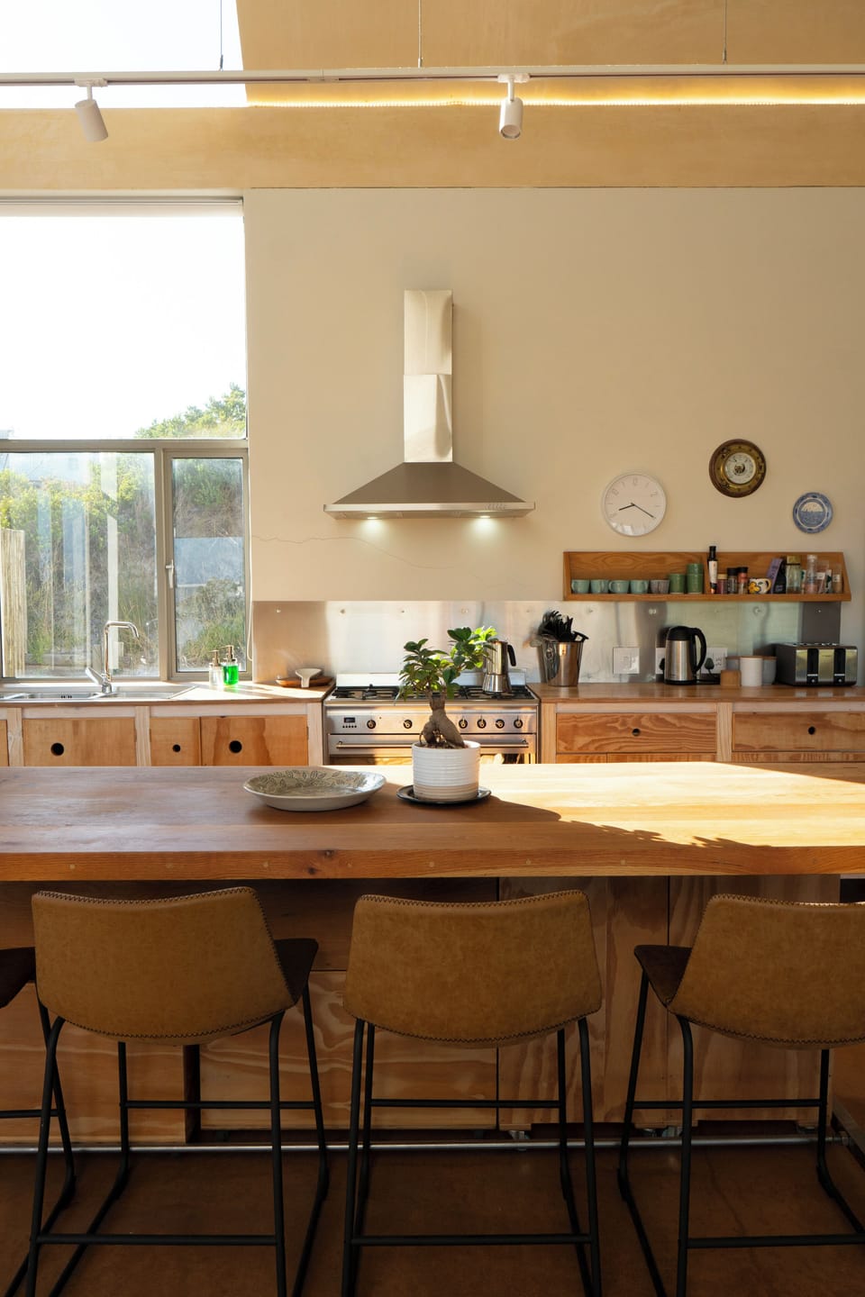 Kitchen island