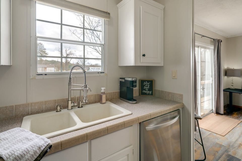 Kitchen | Double Sink | Coffee Maker