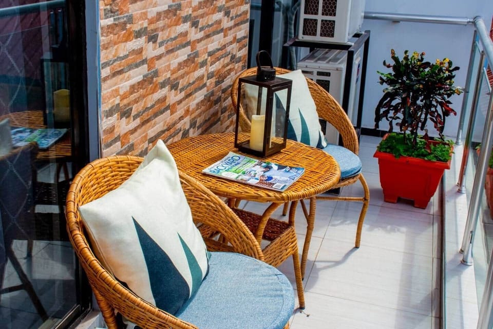 Your Private Balcony..2nd floor