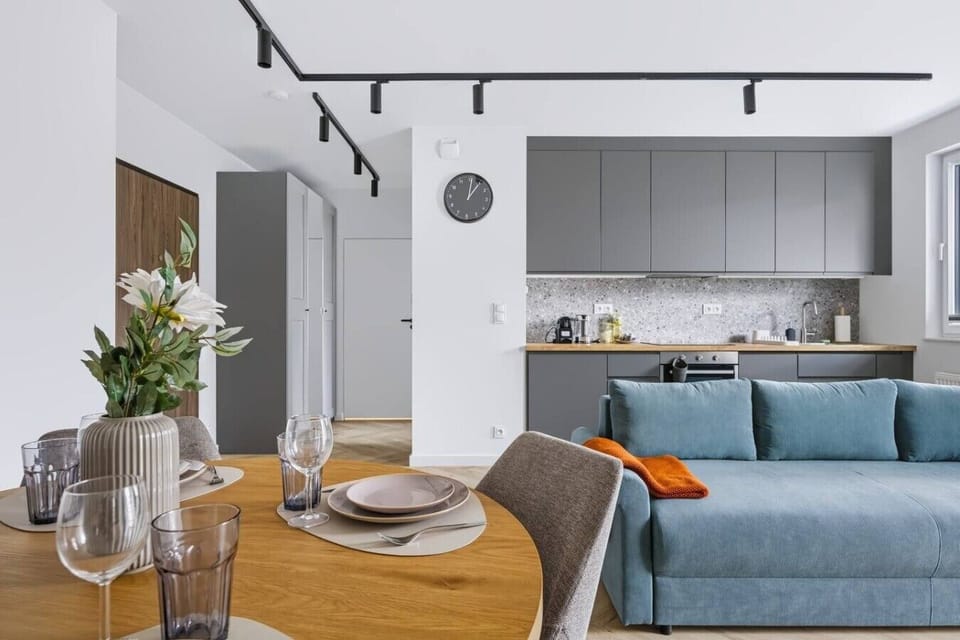 Bemowo Apartment with Parking and Balcony | Book Now with RENTUJEMY.COM