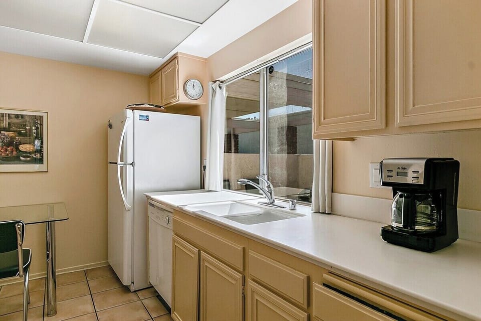K0147 - Kitchen Counter