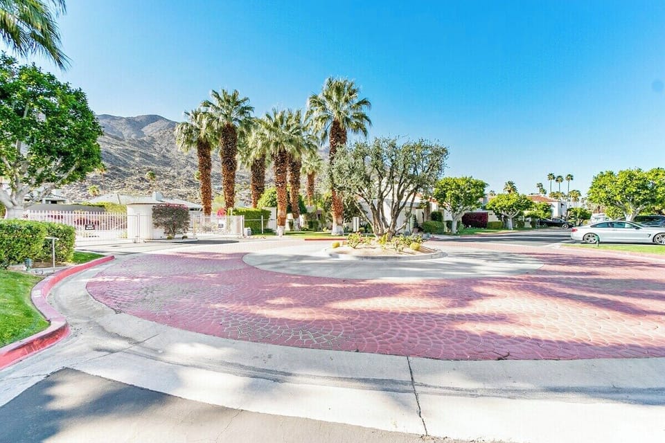 Canyon Granada Palm Springs