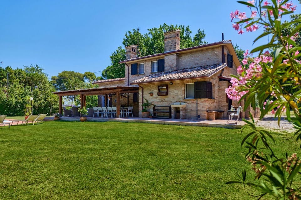 Villa Tenuta Belgatto 14 (12084)