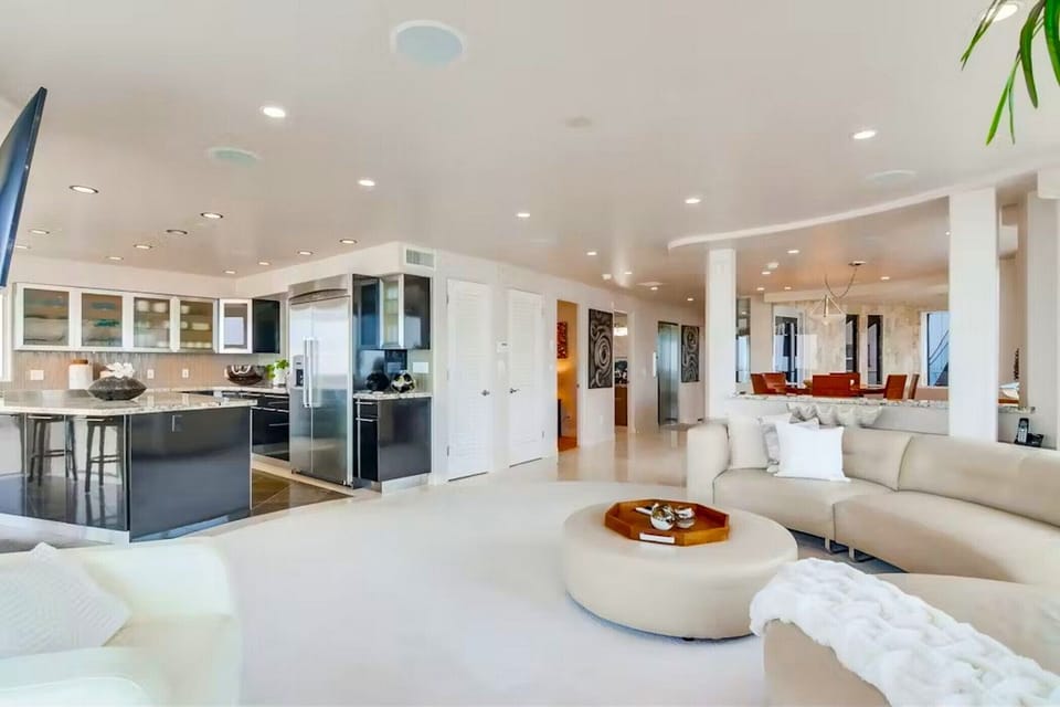 Light-filled, luxurious, open living area