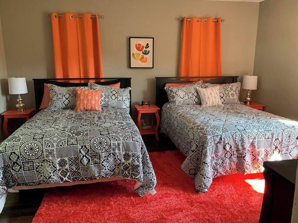 2 full size beds
