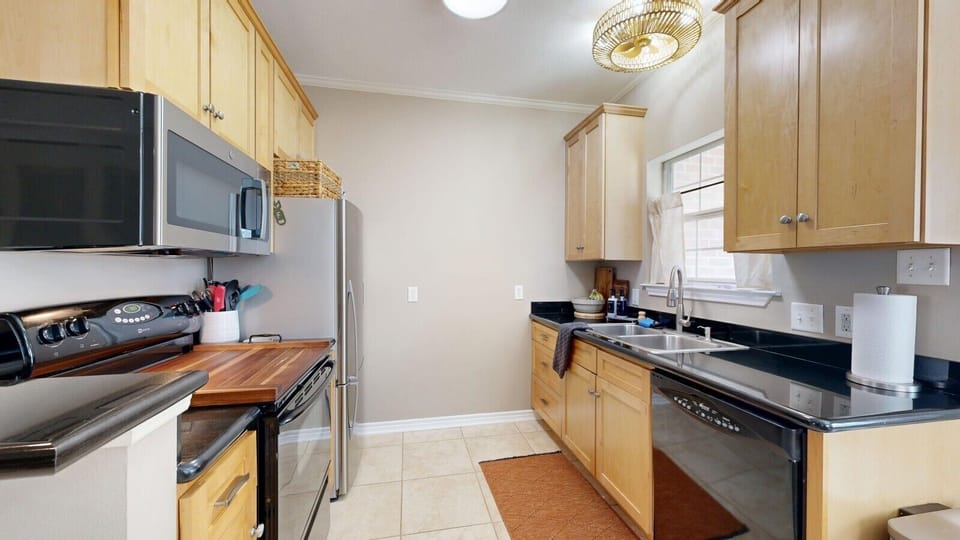 Fully Stocked Kitchen