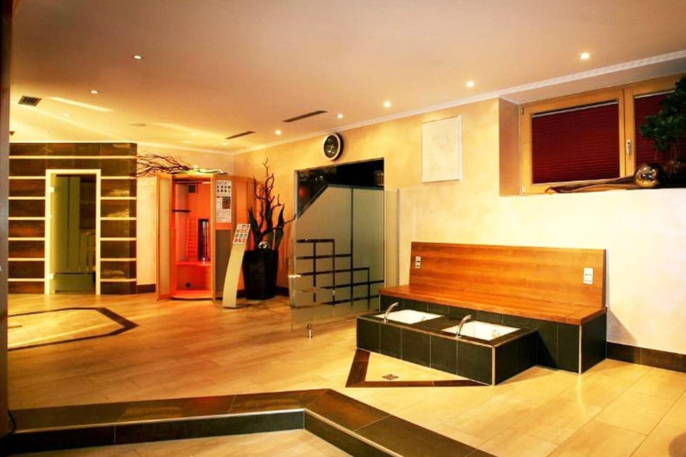 Entrance / Reception