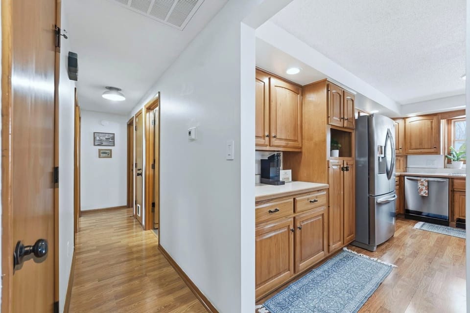 Store your group groceries away in the ample pantry cabinets, offering plenty of space to pack snacks for your day trips around Fort Wayne.