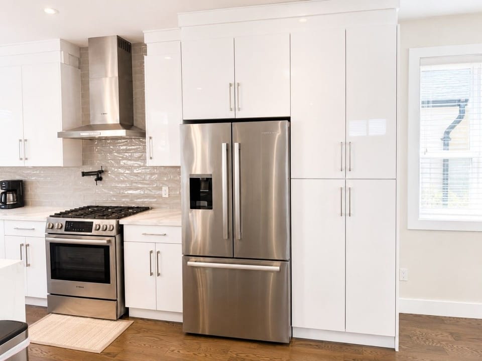 Stove & Fridge