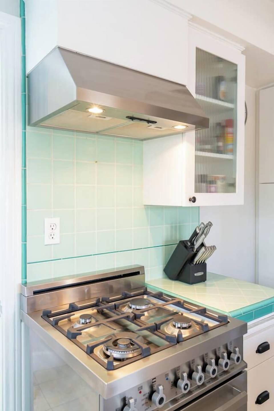 European gas range