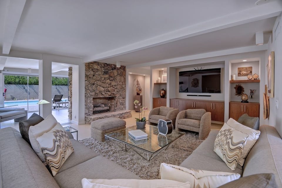 Living Room with Fireplace