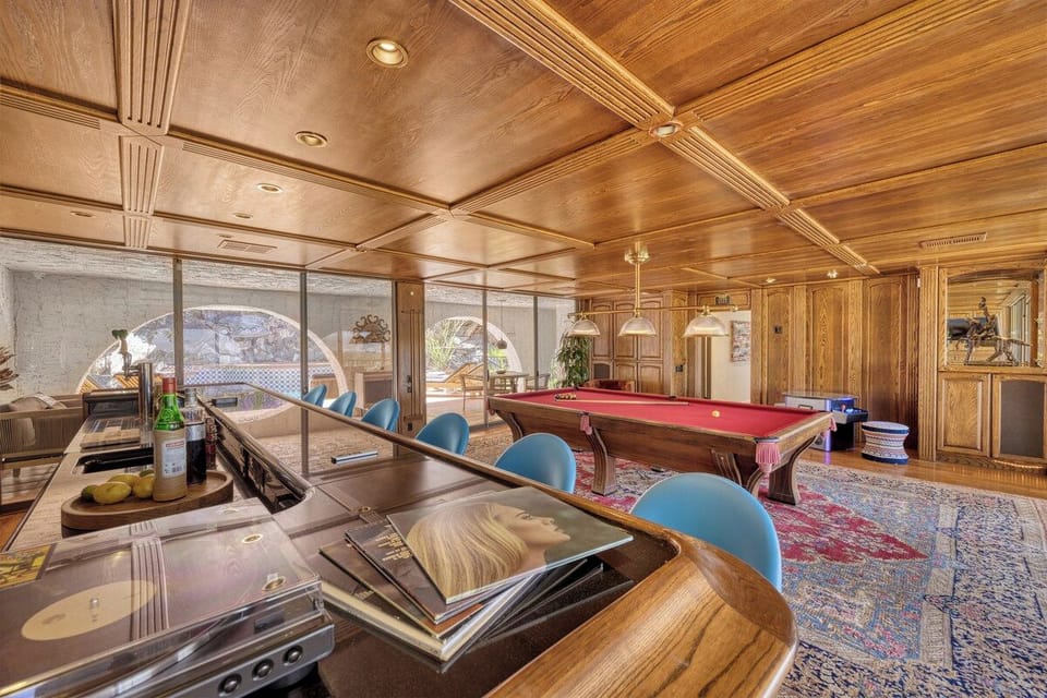 Ridge House - Saloon Billiards Table with Turntable