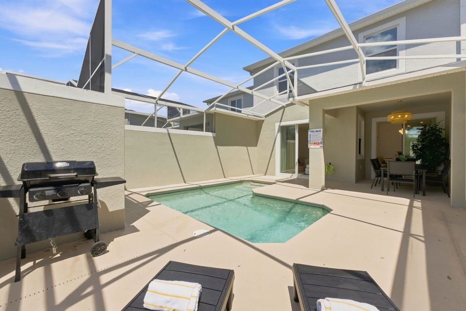 Private pool