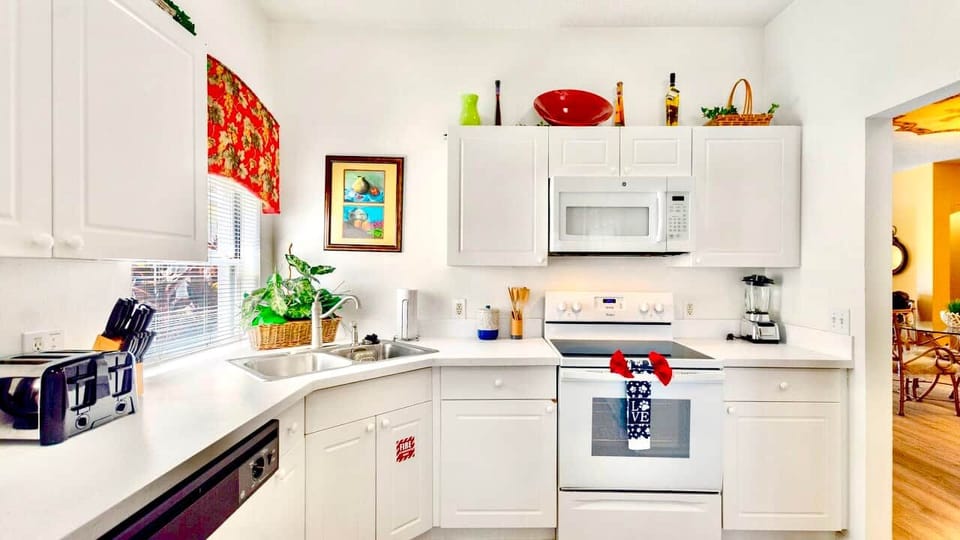 Fully equipped kitchen