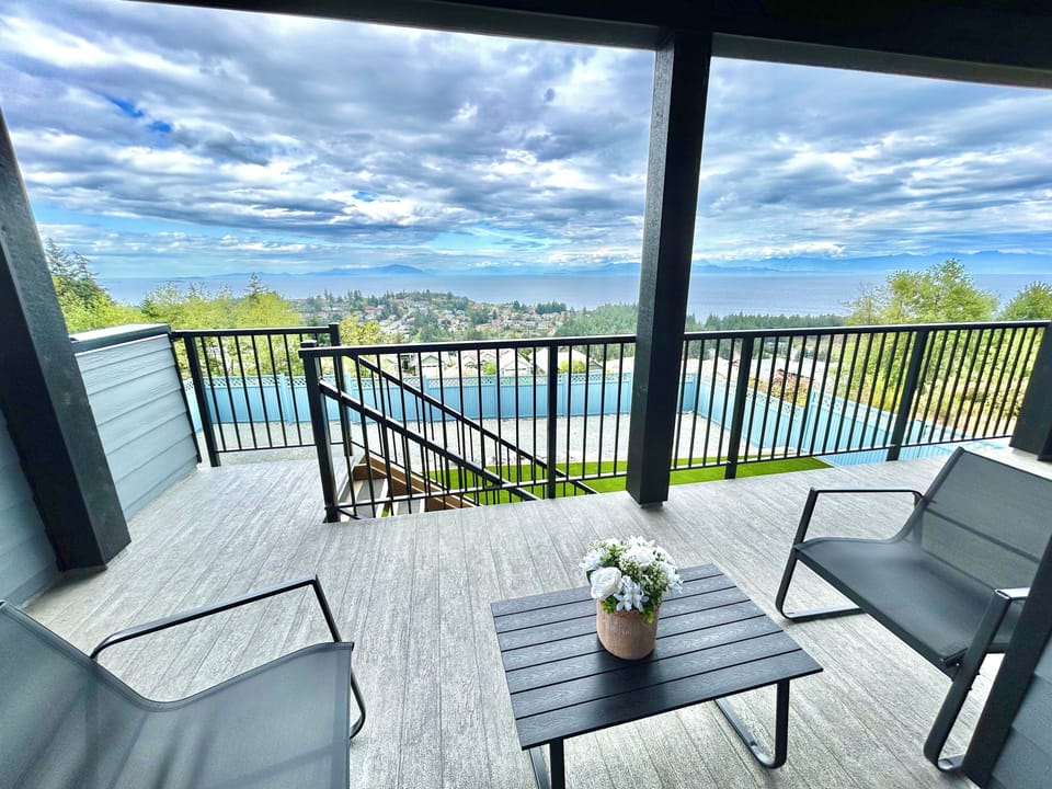 Covered Balcony