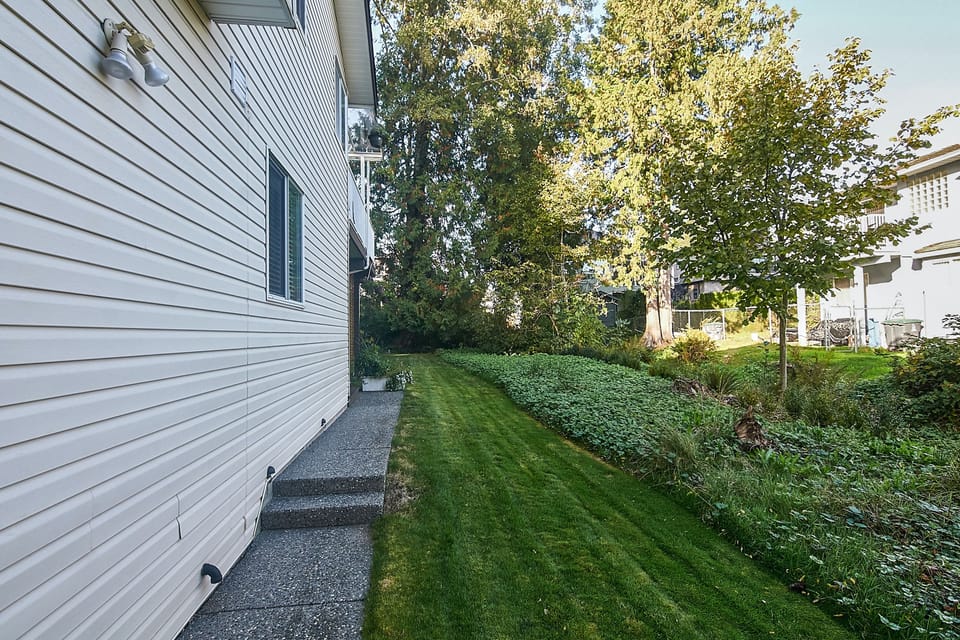 Path to guest suite entrance