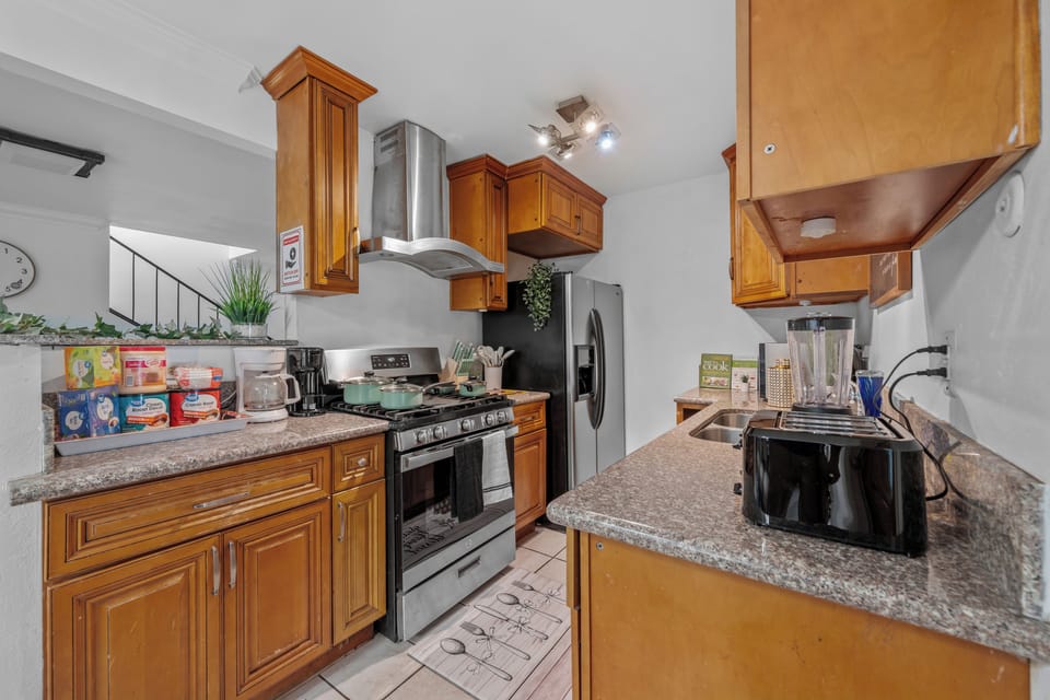 Cook, bake, and create—this fully stocked kitchen has it all.