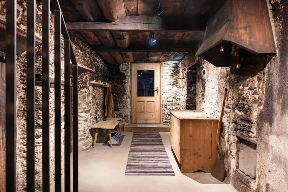 Entrance / Reception