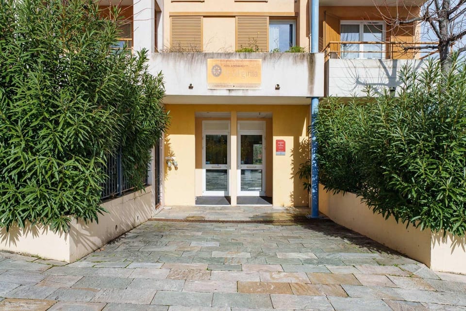Entrance / Reception