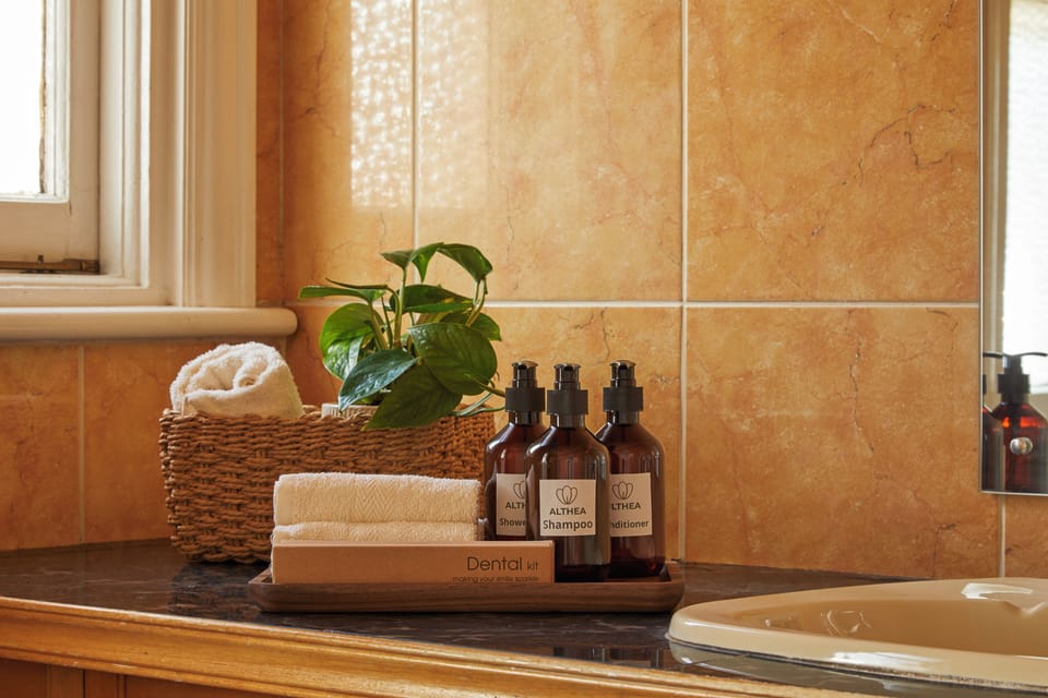Bathroom amenities