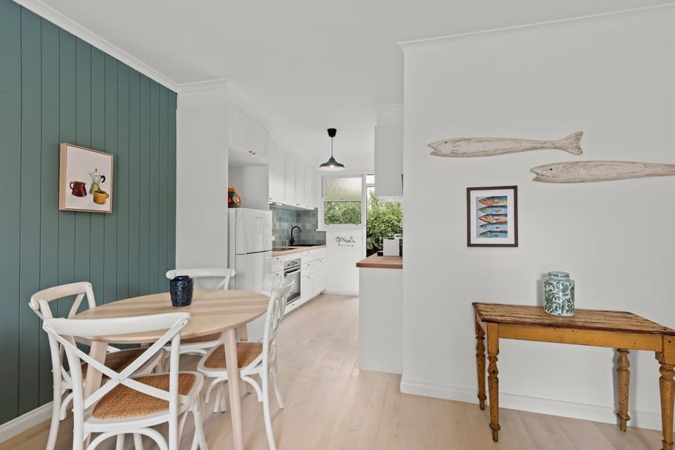 Perfect for couples and families to enjoy meals together (extra seating provided)