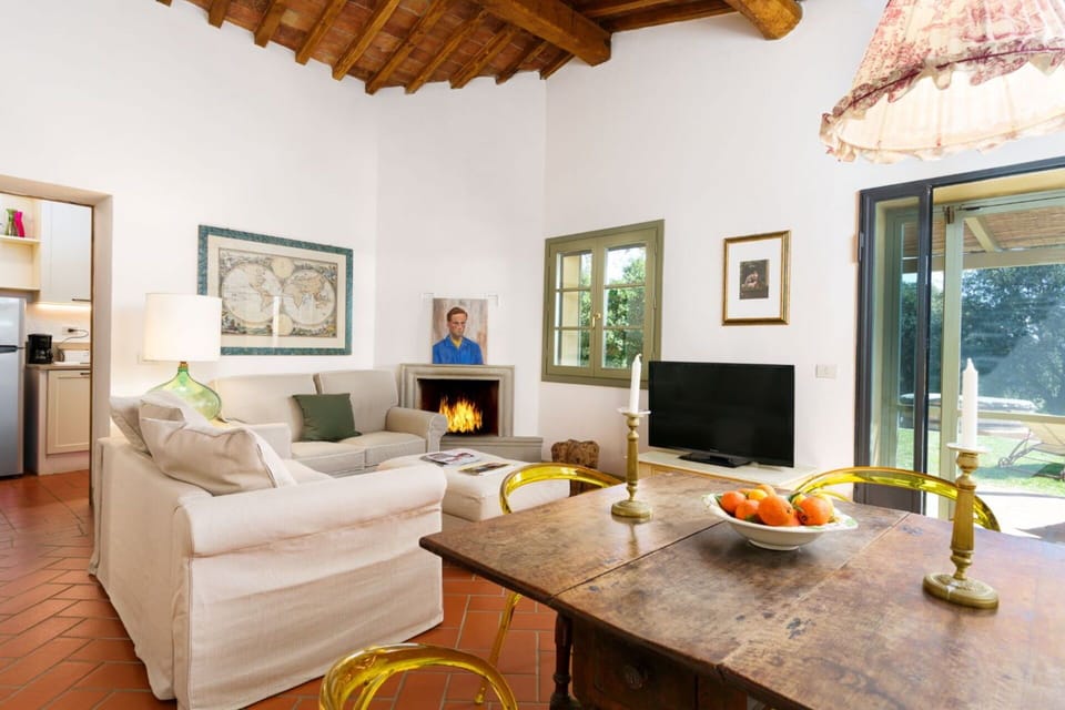 Autumn, Living Room, Spring, Summer