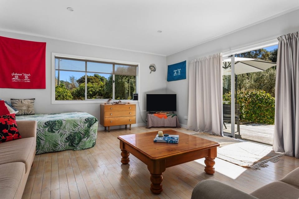 Renga Renga Retreat – Living Room