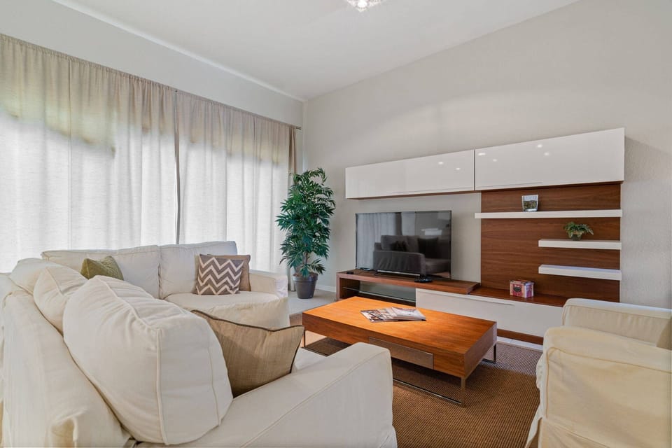 Communal lounge / TV room,Living Room