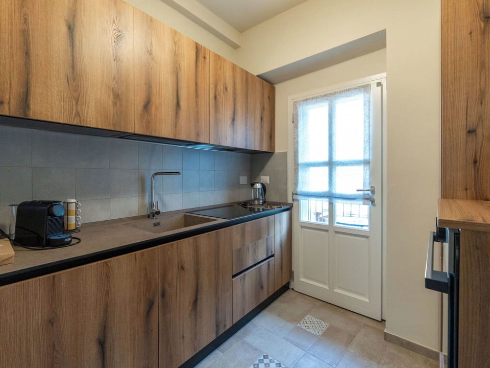 Furniture, Interior Design, Flooring, Floor, Ceiling, Room, Chair, Table, Apartment, Kitchen & Dining Room Table